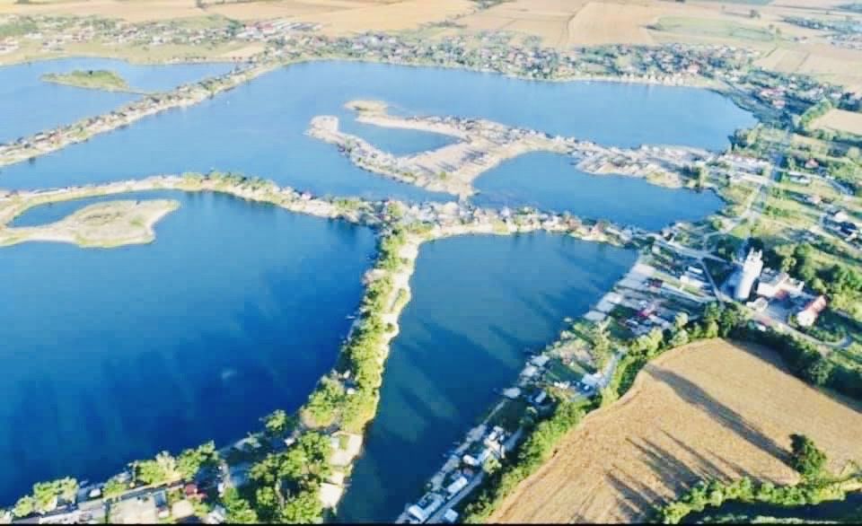 Działka z własnym brzegiem działka z linią brzegową nad jeziorem