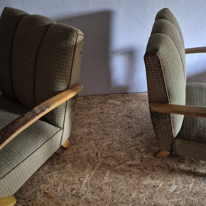 Para foteli Jindrich Halabala, oryginały.