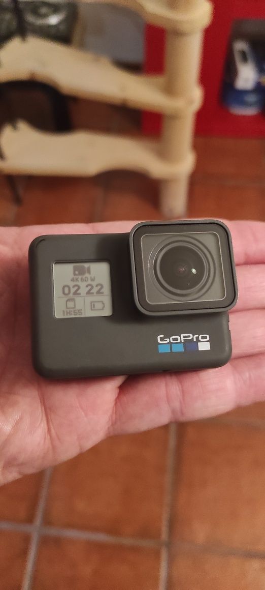 GoPro 6 Black - Excelente estado com extras