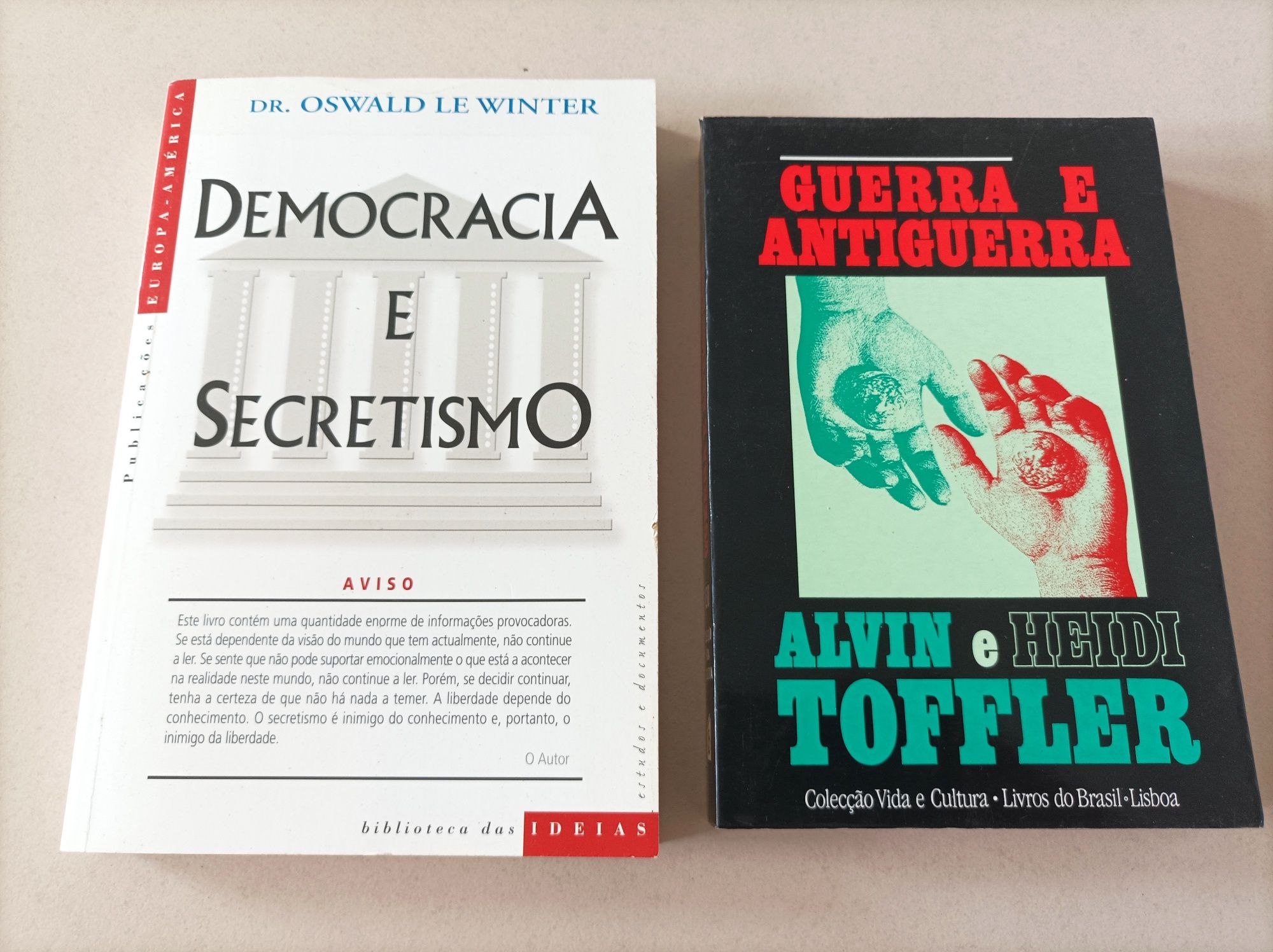 Livros Sobre a Temática da Guerra / Secretismo / América