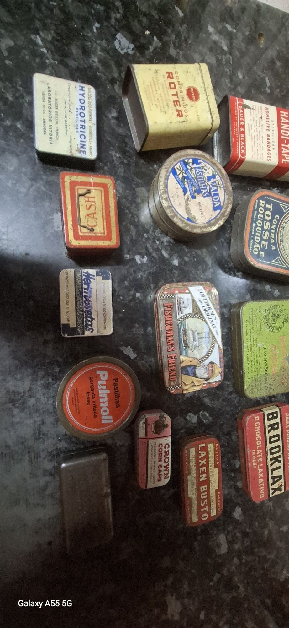 Lote de latas medicinais antigas
