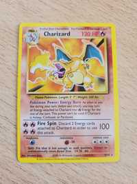 Charizard carta antiga