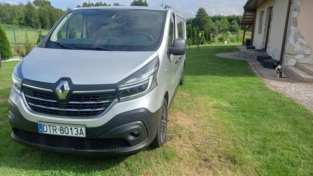 Renault Trafic  100% bezwypadkowy zadbany 2x drzwi przesuwne silnik 2,0 150KM