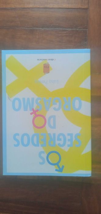 Vários livros 4€  e 3€ para desocupar gaia