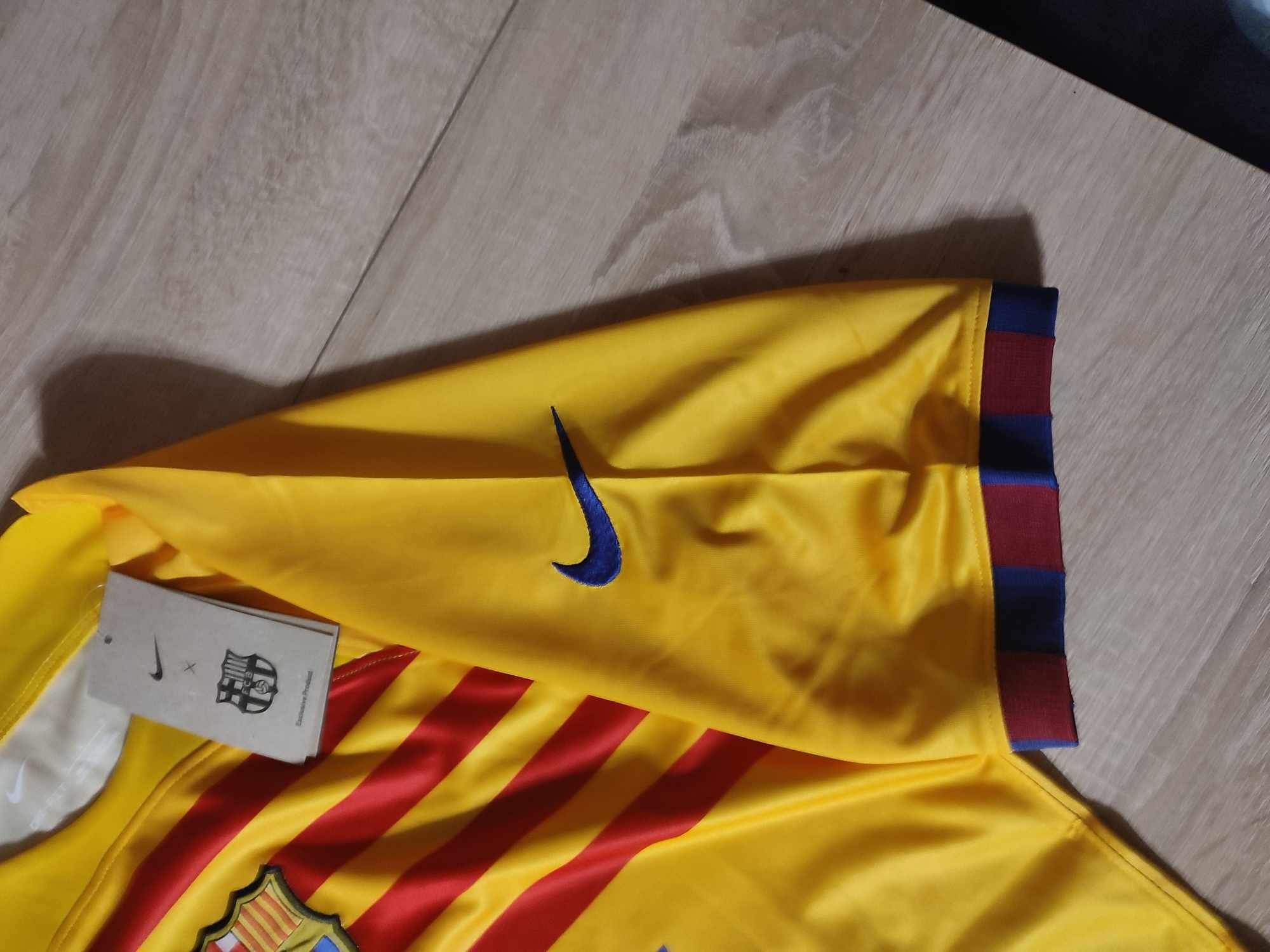 Koszulka fc Barcelony z czwartego kompletu meczowego na sezon 23/24
