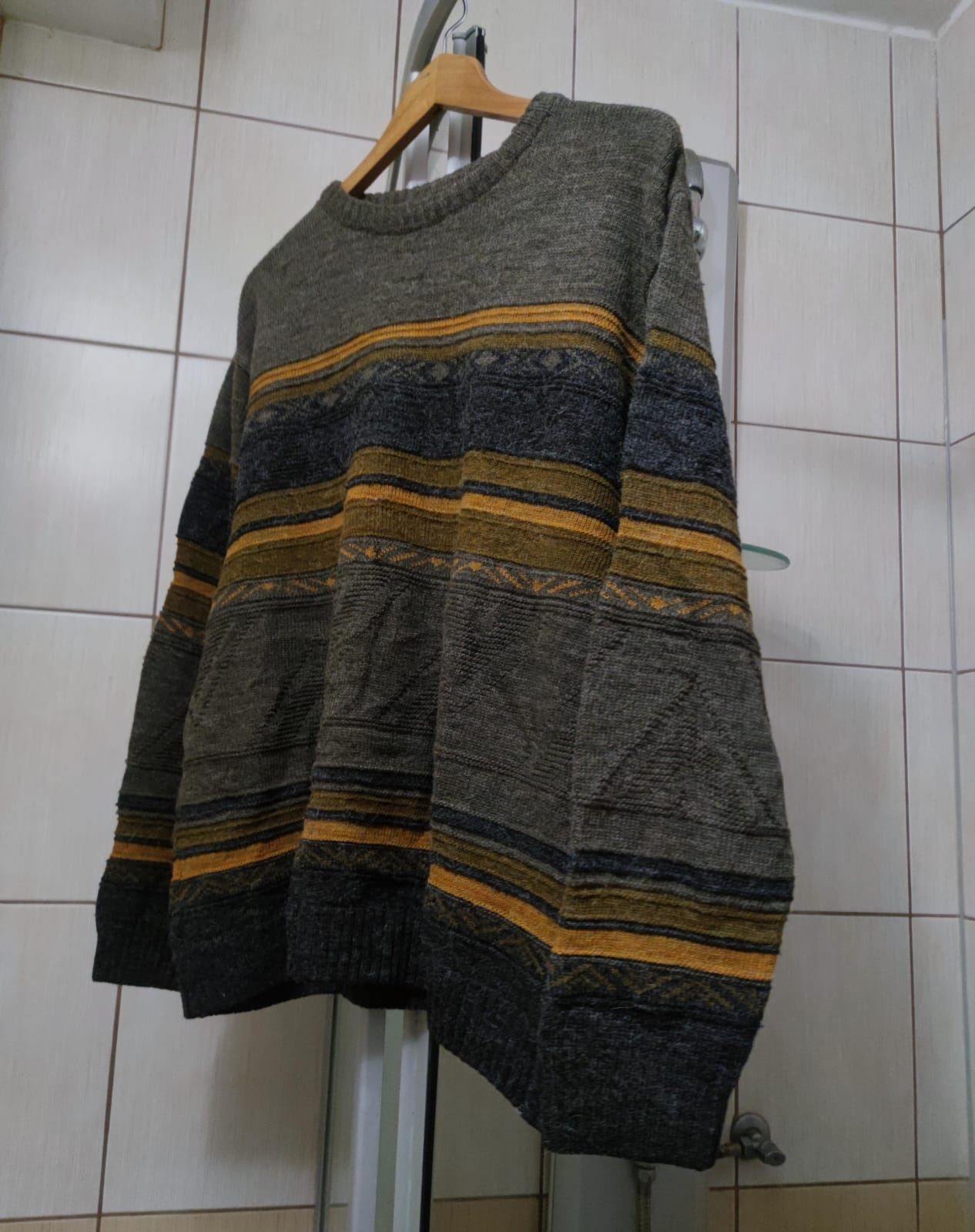 Sweter klasyczny Alessandra Magna M wełna wełniany wool wełna sweterek
