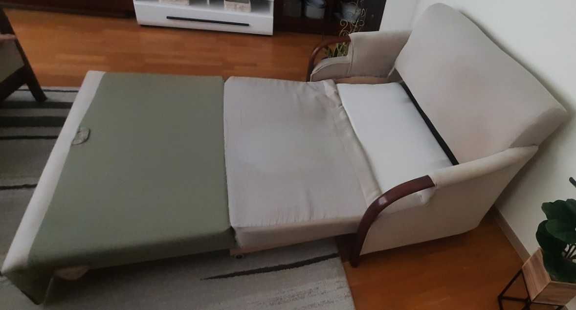 Sofa z funkcją spania plus dwa fotele