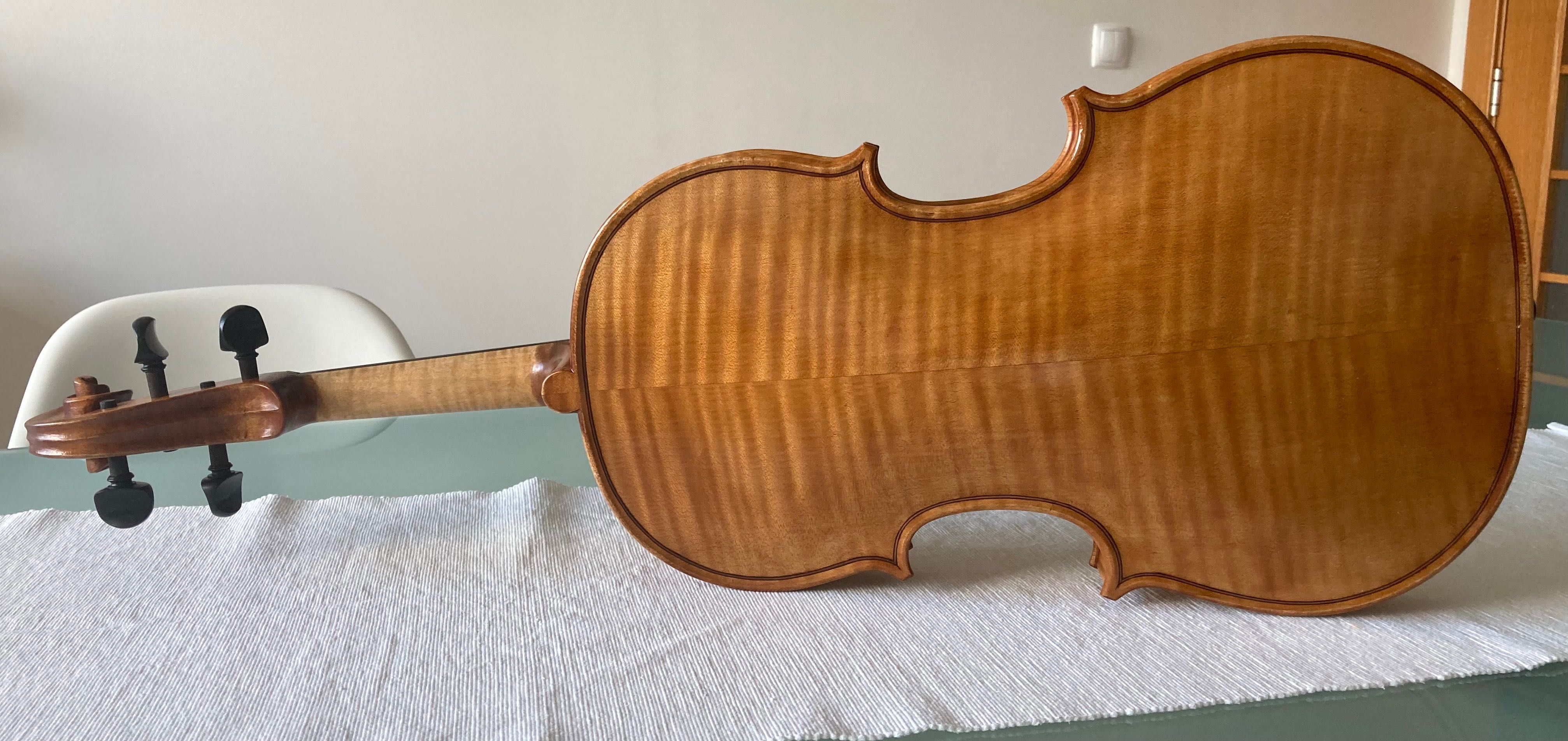 Excelente Viola de Arco 16”