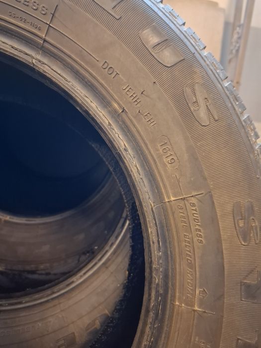 Opony zimowe 215x65x16c