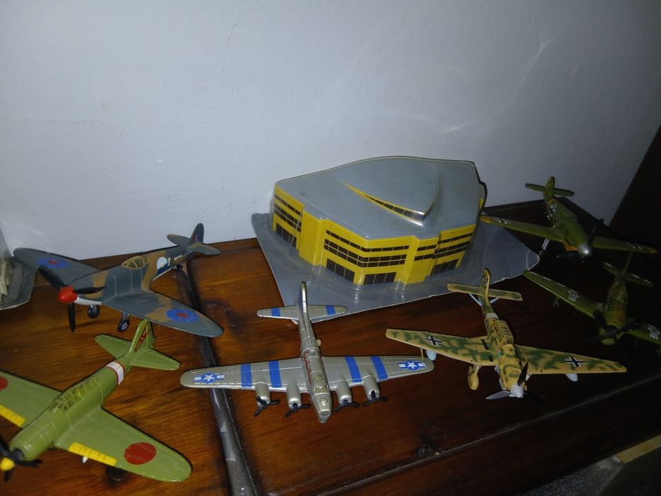 Coleção avioes guerra por 90 €