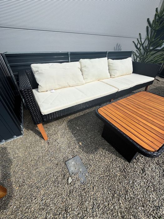 3-osobowa sofa ogrodowa z poduszkami, rattan PE, czarny