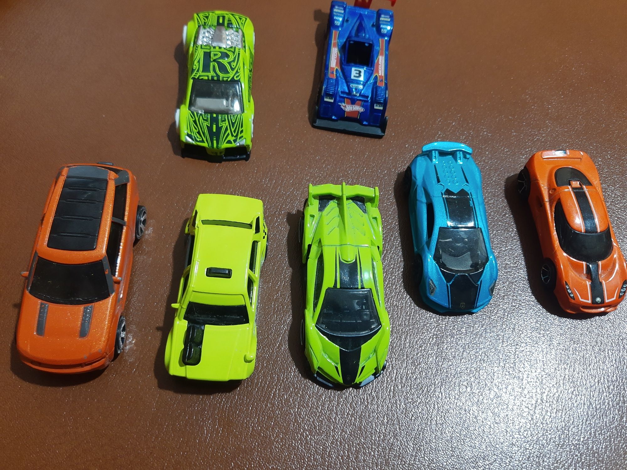 Машинки коллекционные matchbox hot wheels и др