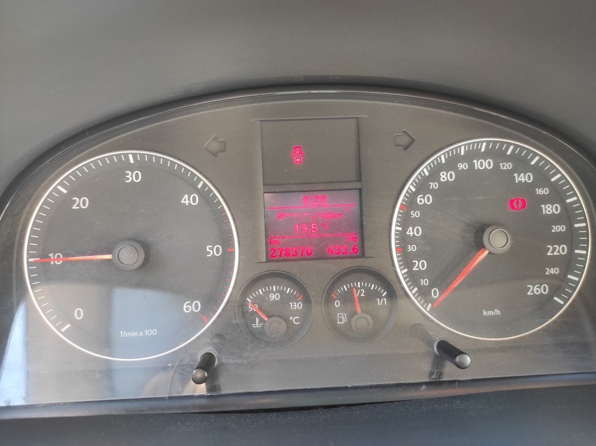 VW Caddy 1,9 TDI klimatyzacja nowy rozrząd, sprzęgło,dwumas,klima