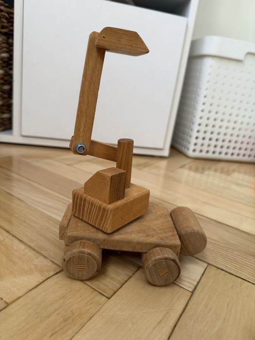 Деревʼяний ескаватор