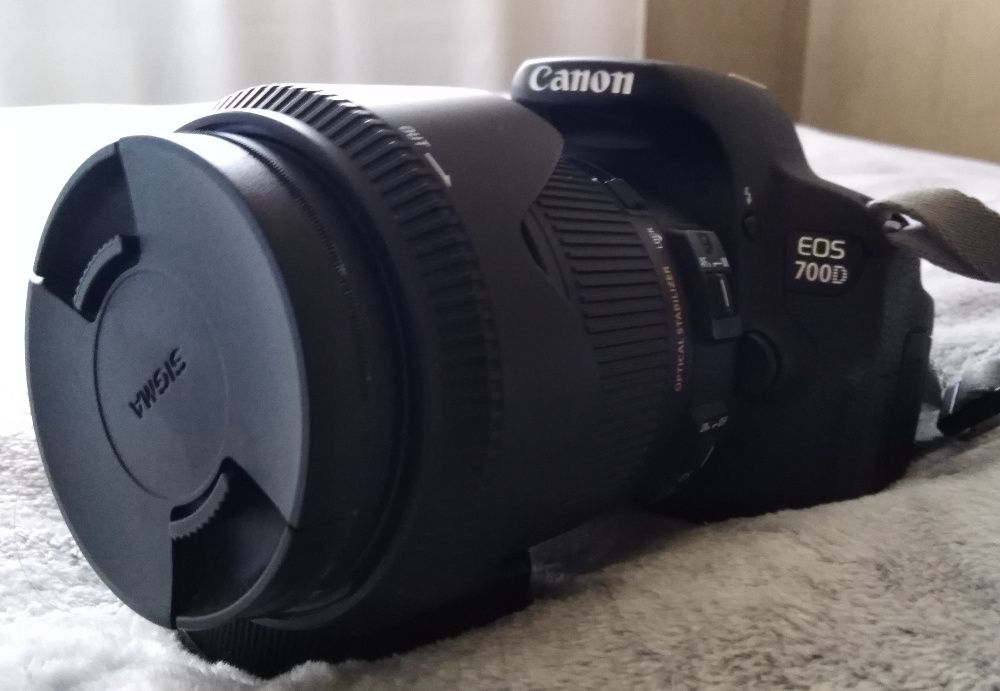 Canon EOS 700D + SIGMA 18 - 250mm +gratis