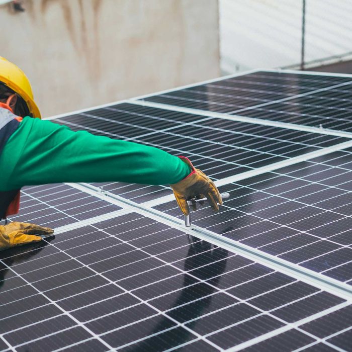 Instalacja fotowoltaiczna 9,76 kW z magazynem 15,36 kWh, montaż