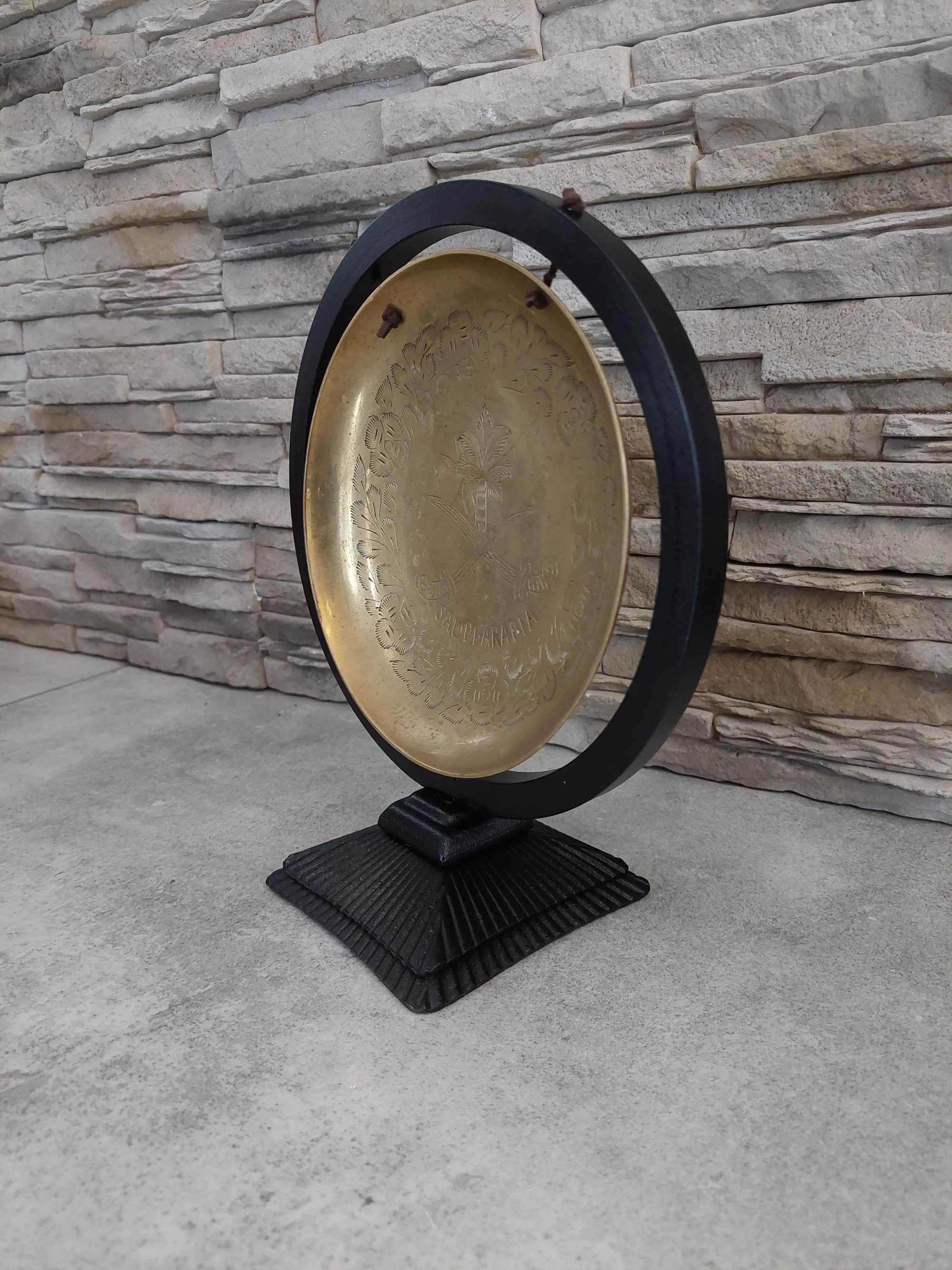 Mosiężny gong, stary gong, ciekawy przedmiot