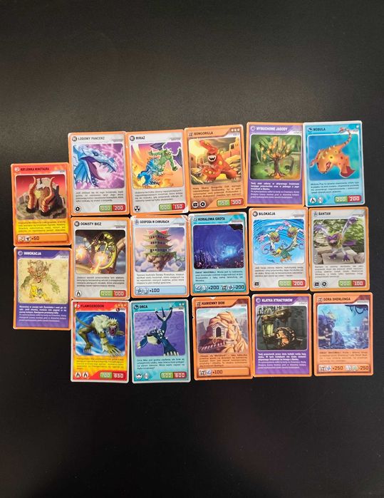 Karty Invizimals Panini 17 szt.