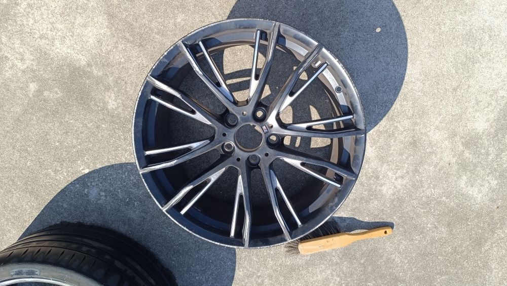 Duas Jantes bmw 20 624m originais um 8j e  8.5j
