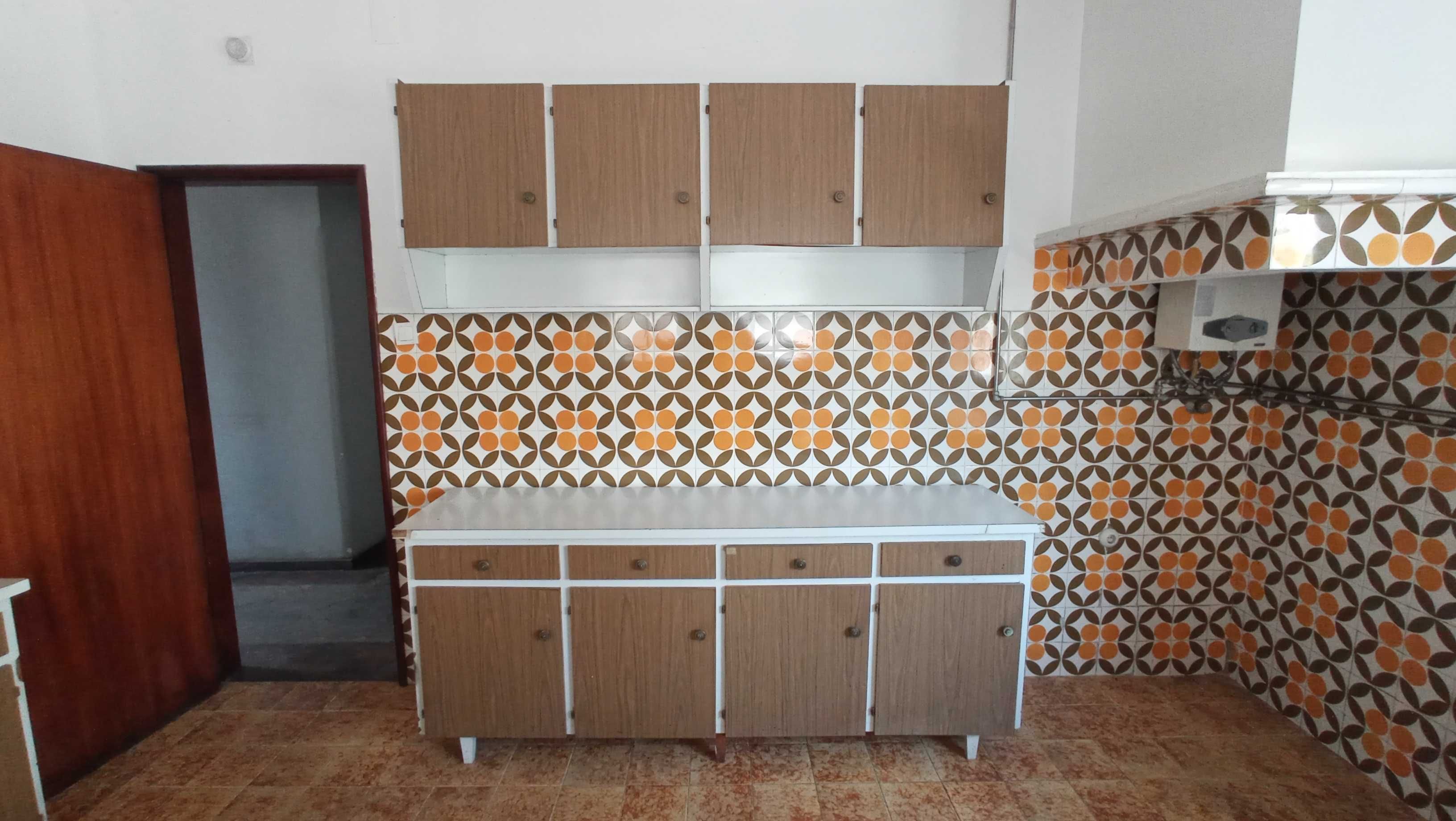 Moveis de cozinha suspensos e bancadas