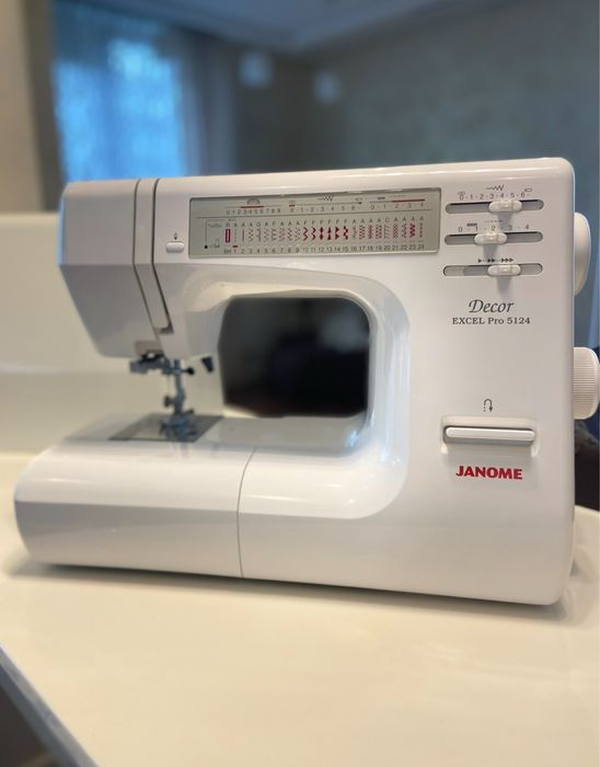 Швейна машина Janome Decor Excel Pro 5124