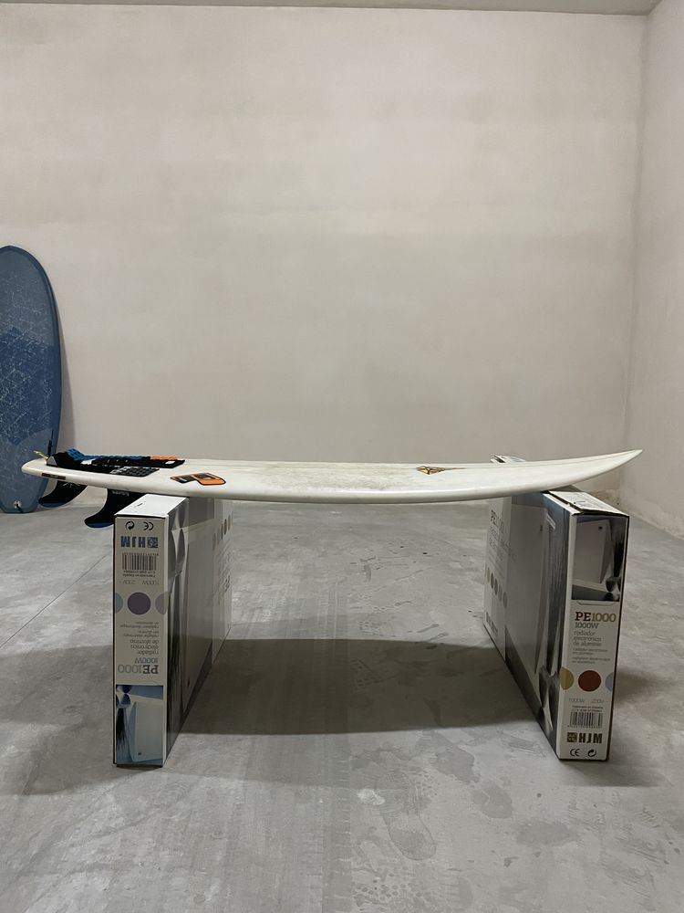 Vendo prancha de surf polen 5’10
