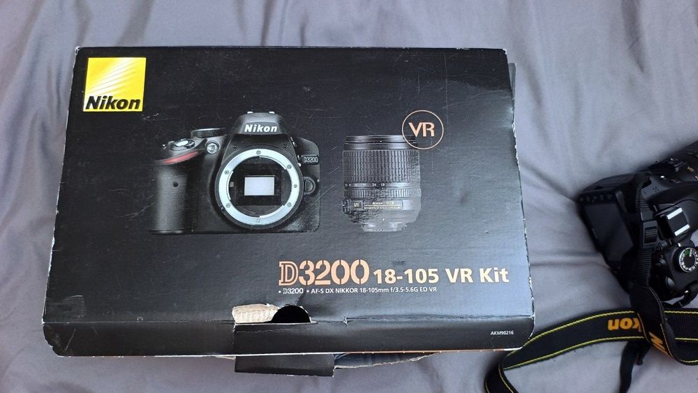 Nikon D3200 z obiektywem 18–105mm VR