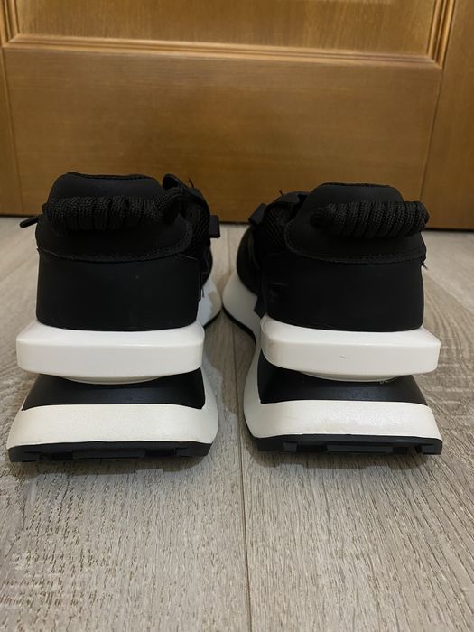 Кросівки жіночі Lonza, 37 розмір