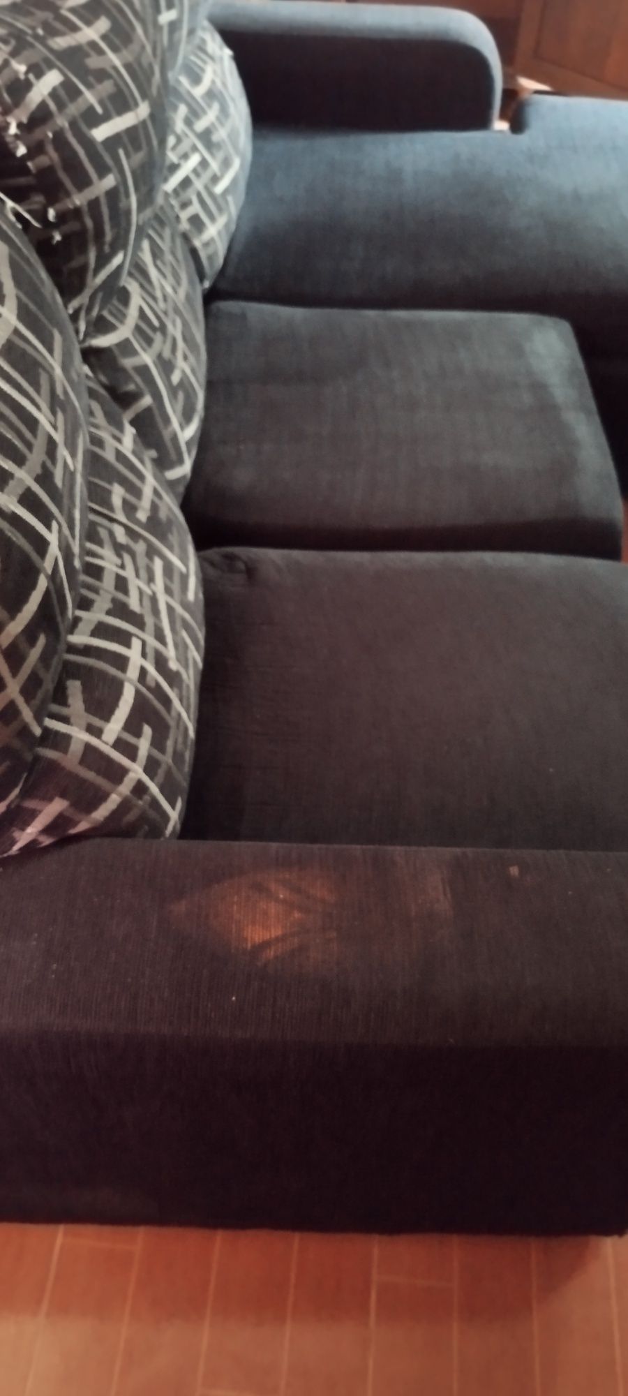 Sofá com chaise longue