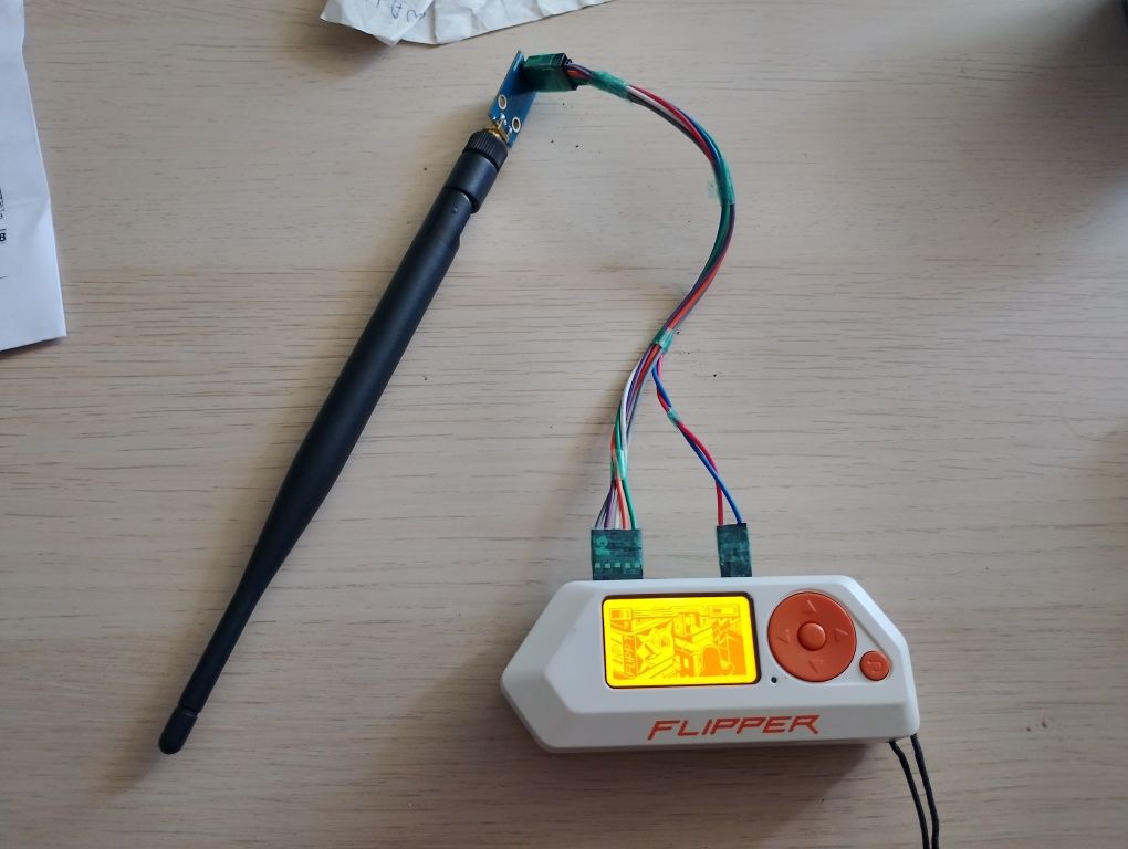 flipper zero +moduł esp8226 z anteną