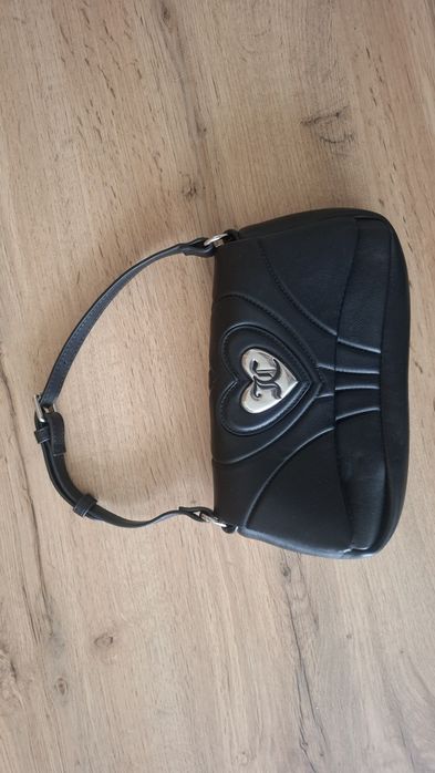 Juicy Couture
Torebka z ozdobnymi szwami model ‘EMILIY’ - czarny
Toreb