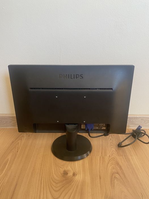 Monitor LED PHILIPS 18,5” 1366 × 768