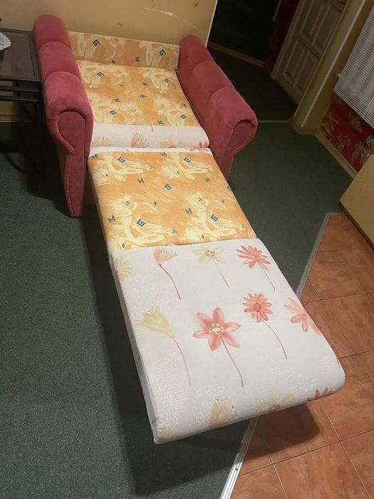 Продам розкладне крісло