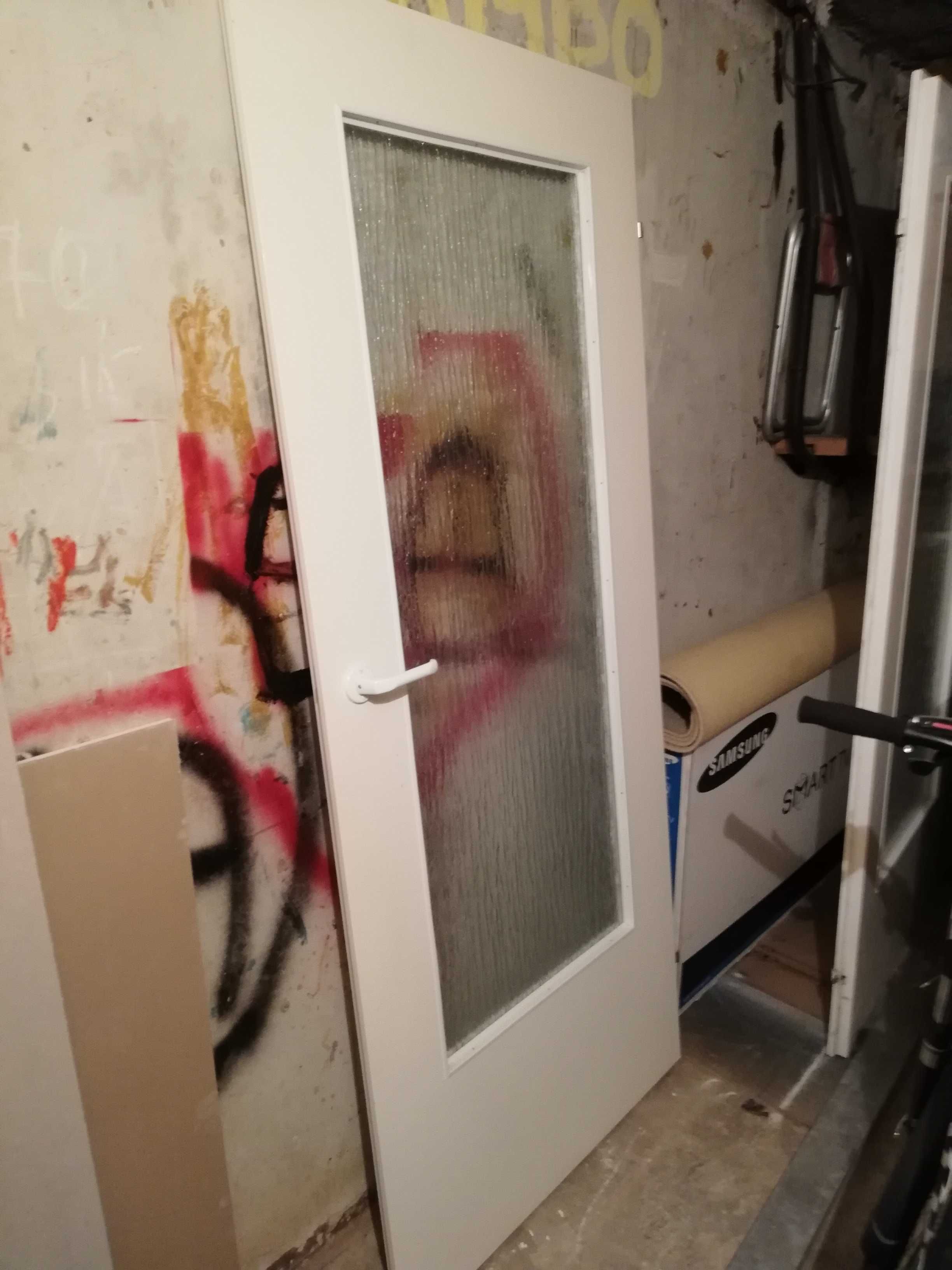 Drzwi wewnętrzne prawe białe