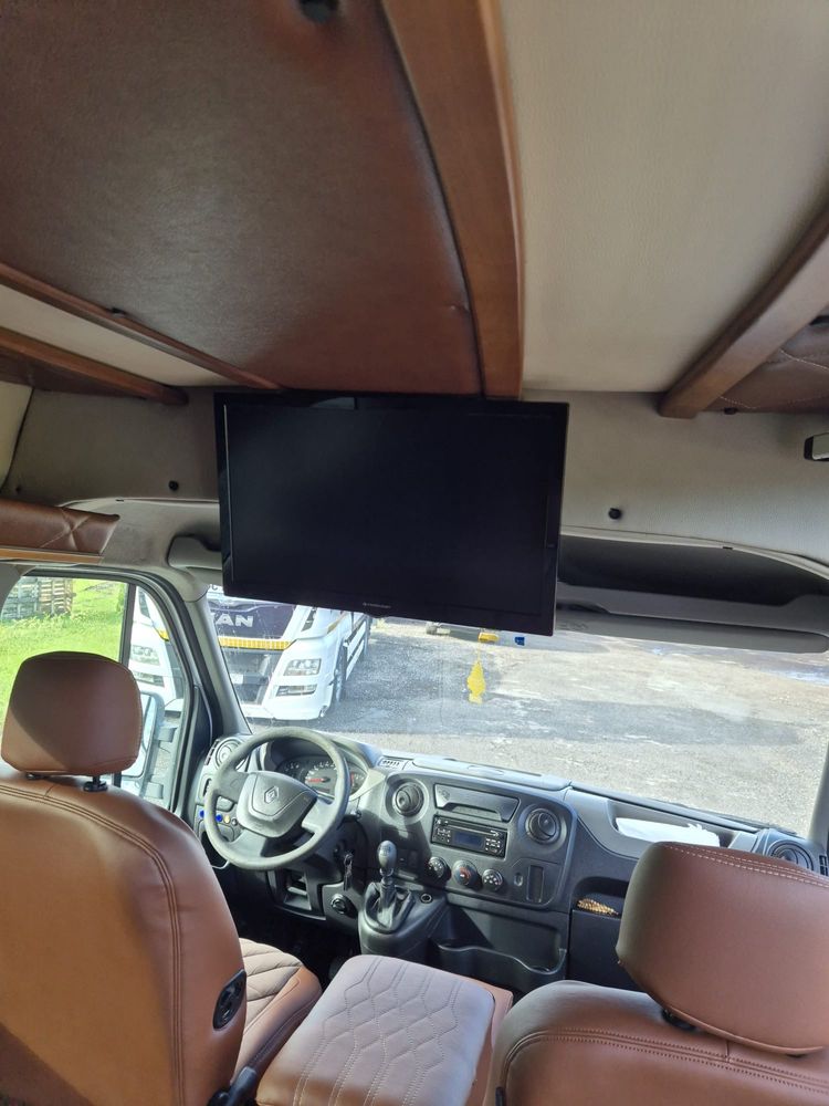 Renault Master 9 -osobowy brygadowka cena brutto faktura vat klima