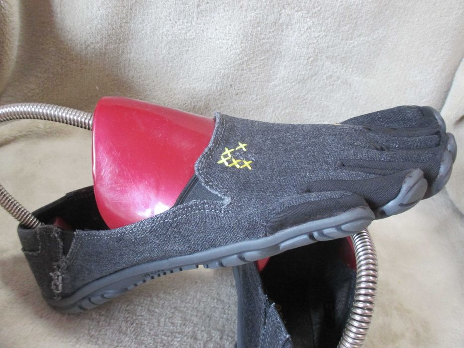 Кросівки Vibram Fivefingers розмір 41