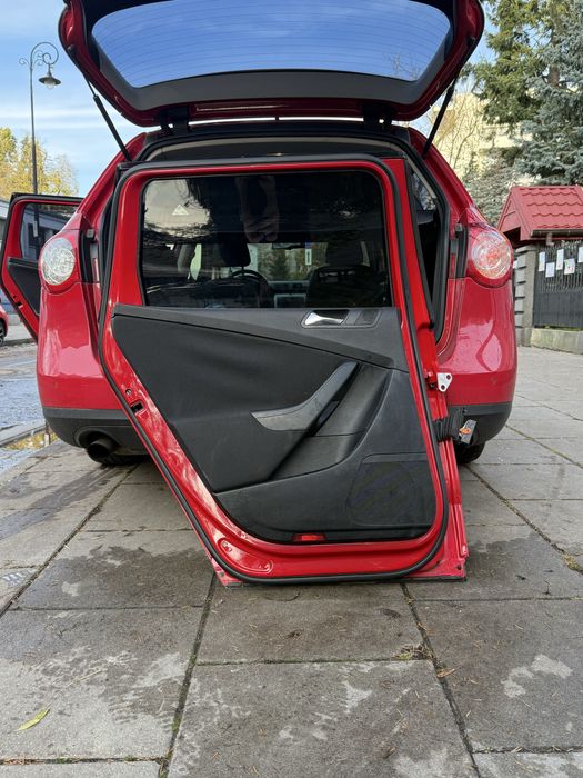 drzwi lewe tylne passat b6 czerwone