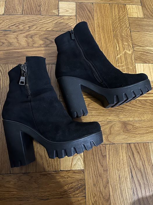 Черевики жіночі на підборах на зиму