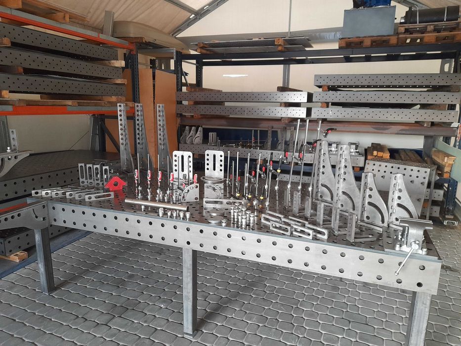 Stół spawalniczy 1200x1200 system 28 PLUS