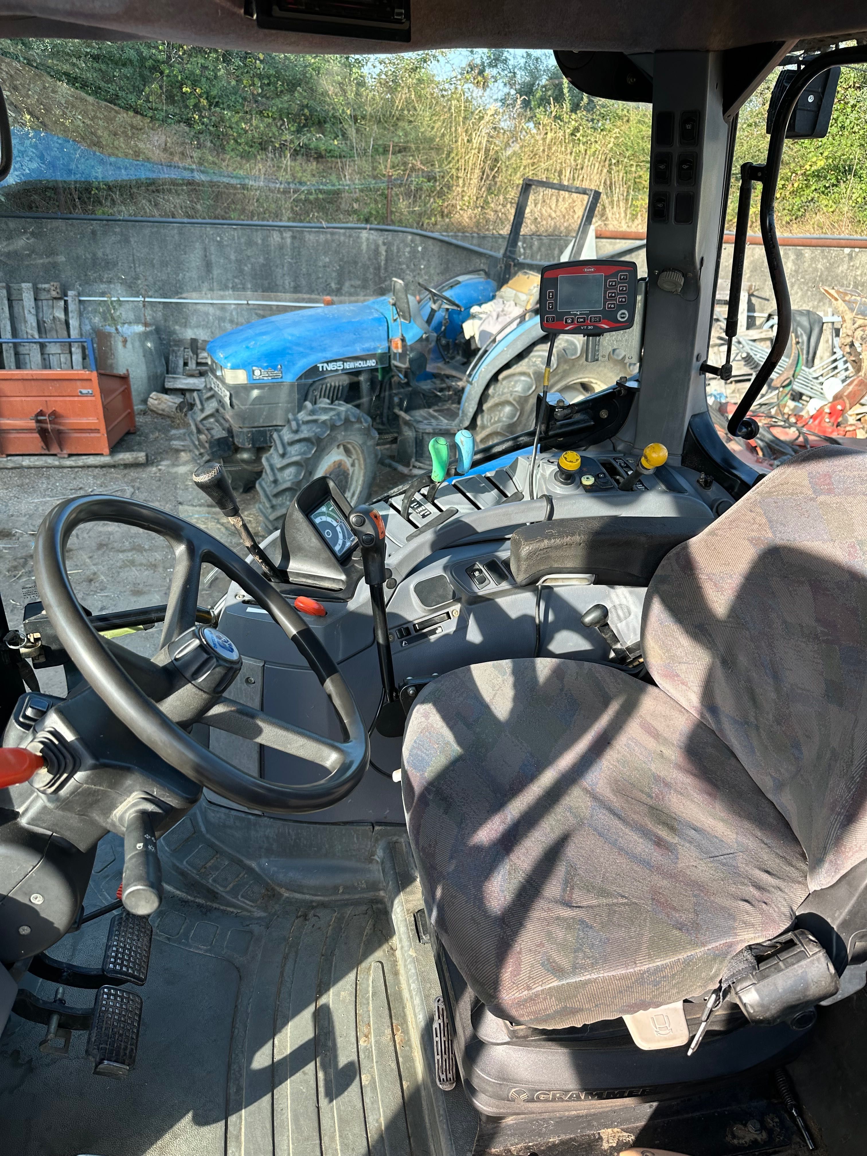 New Holland t6020 Delta