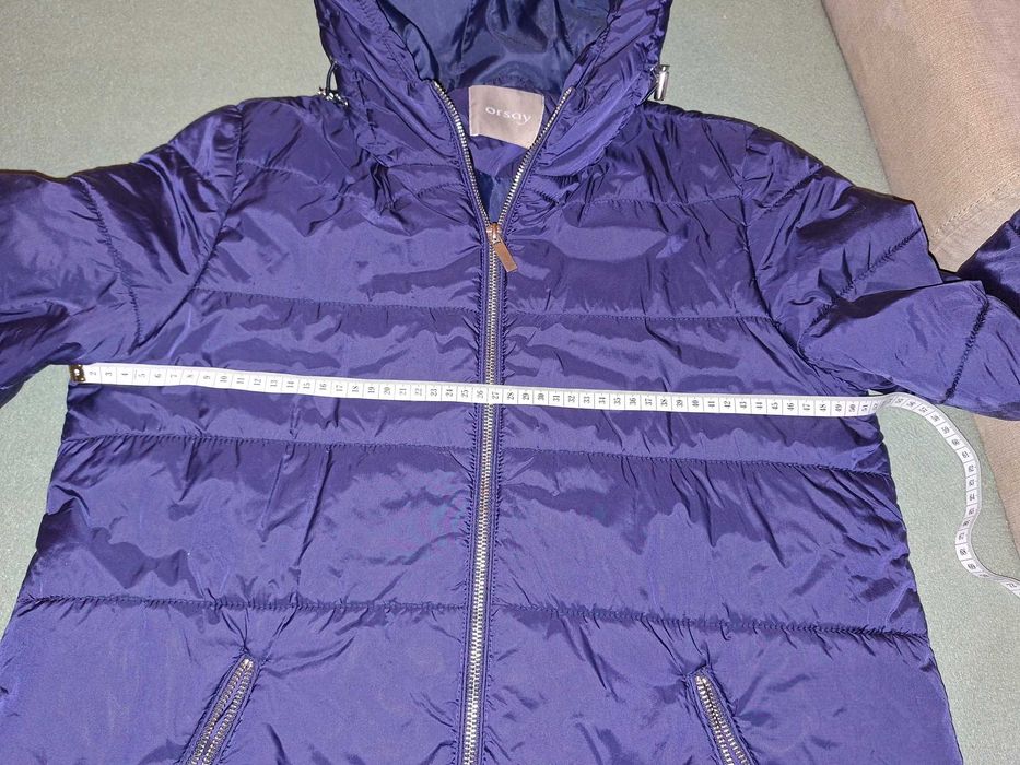 Damska kurtka z kapturem