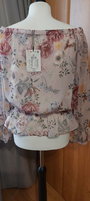 Mohito, nowa bluzeczka w stylu bocho w pastelowe kwiaty.