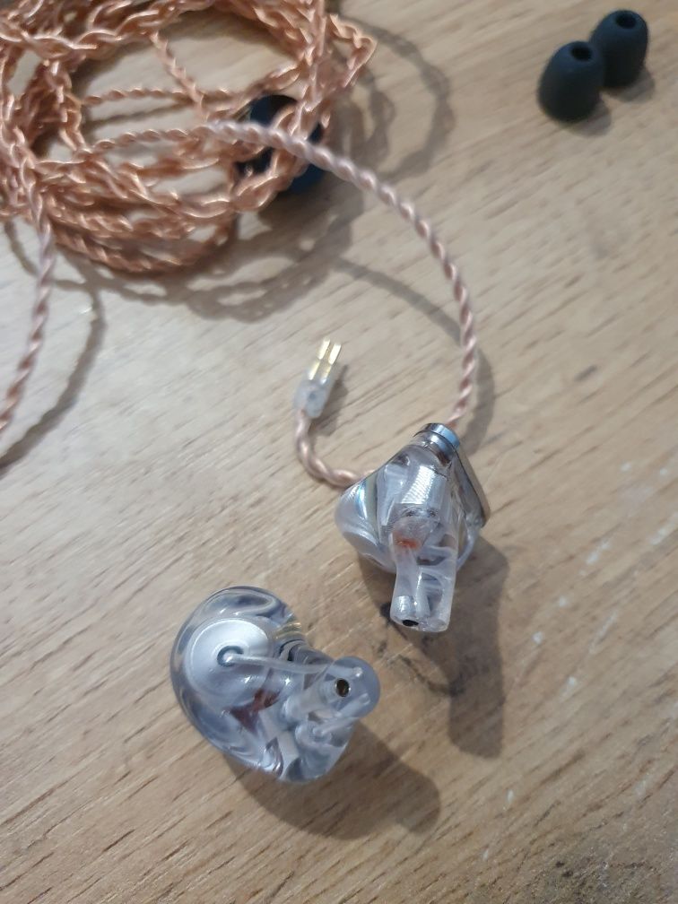 Słuchawki IEM Moondrop blessing 2