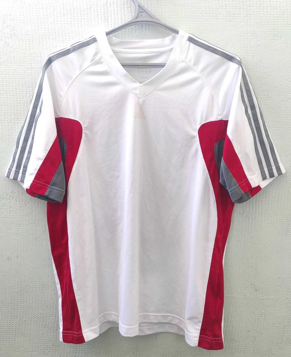 Футболка чоловіча Adidas 

розмір: L