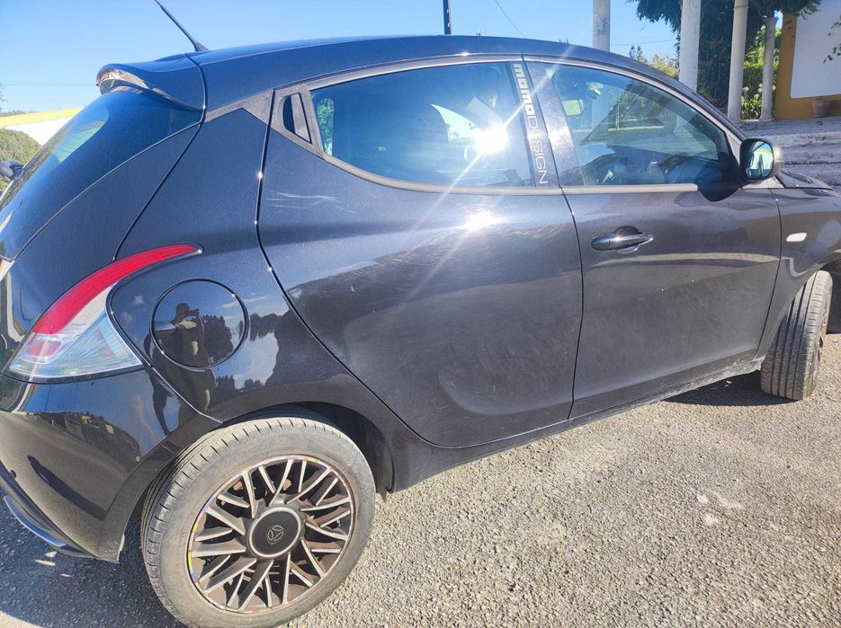 Lancia Ypsilon – Versão Desportiva | Económico, Fiável e Impecável!