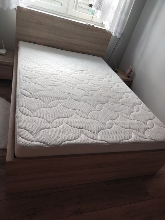 Łóżko  Tetrix 140 BRW   ze stelażem.