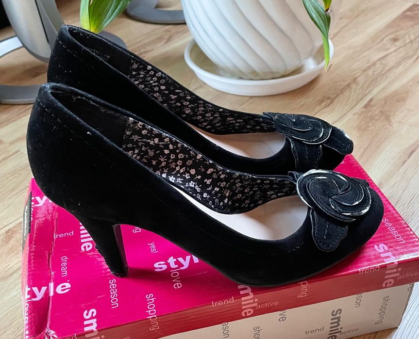 Buty szpilki rozm. 38,5