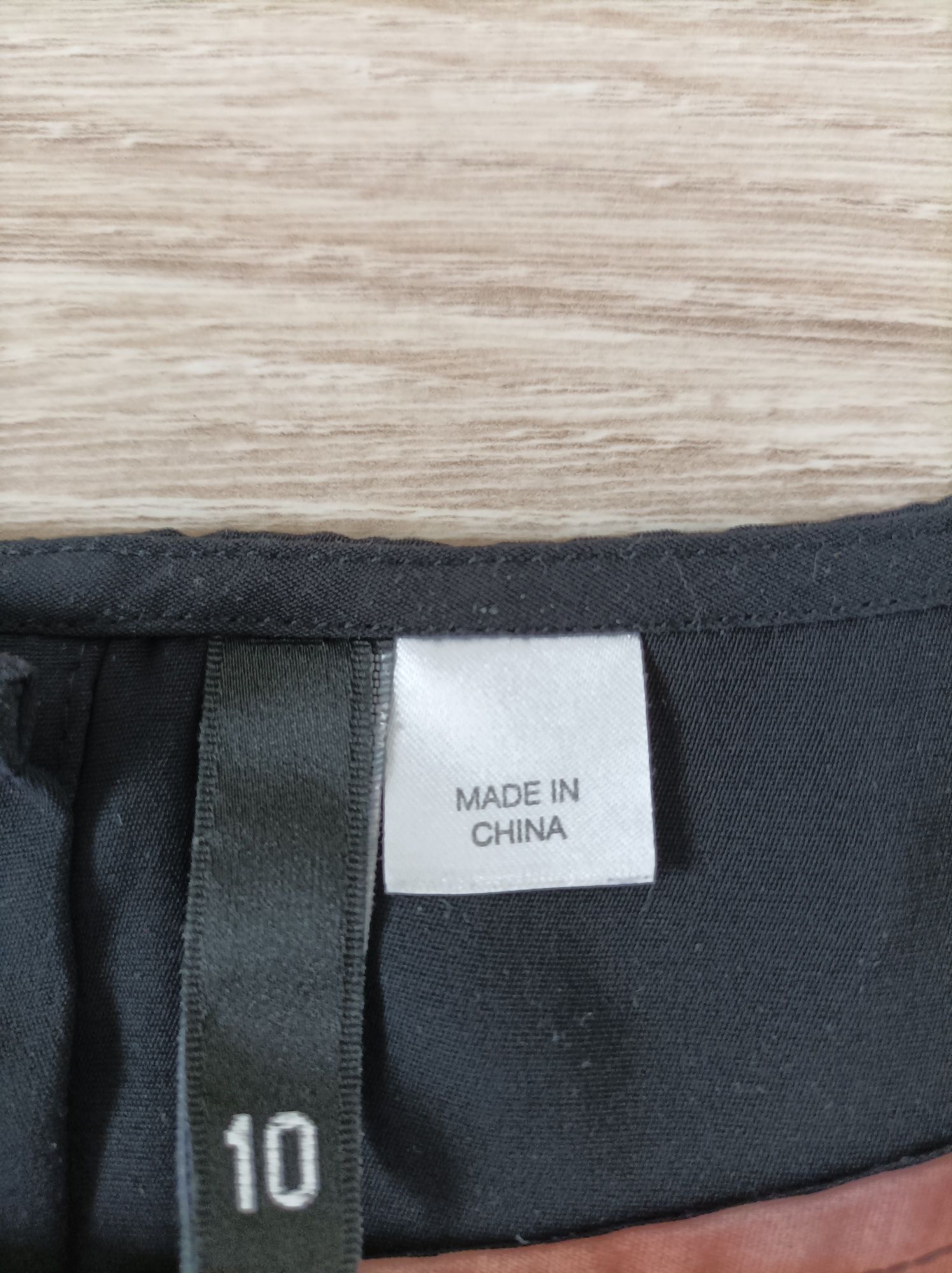Luźna bluzka oversize h&m divided z pejzażem alternative y2k