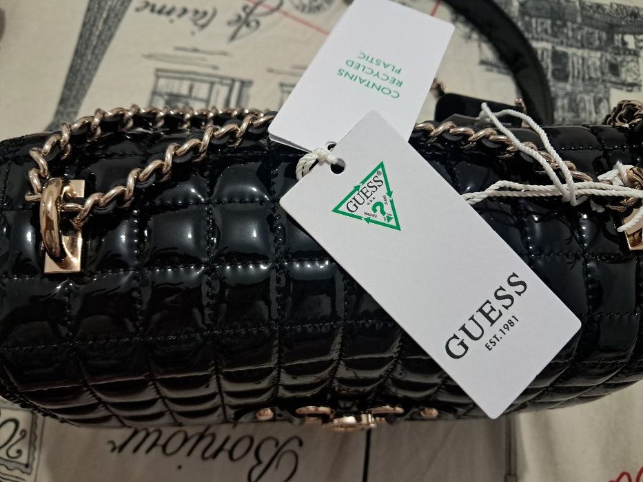 Guess  сумка на плече