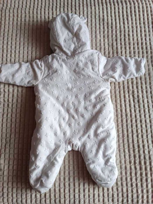 Kombinezon niemowlęcy biały w gwiazdki, przejściowy, rozm.0-3